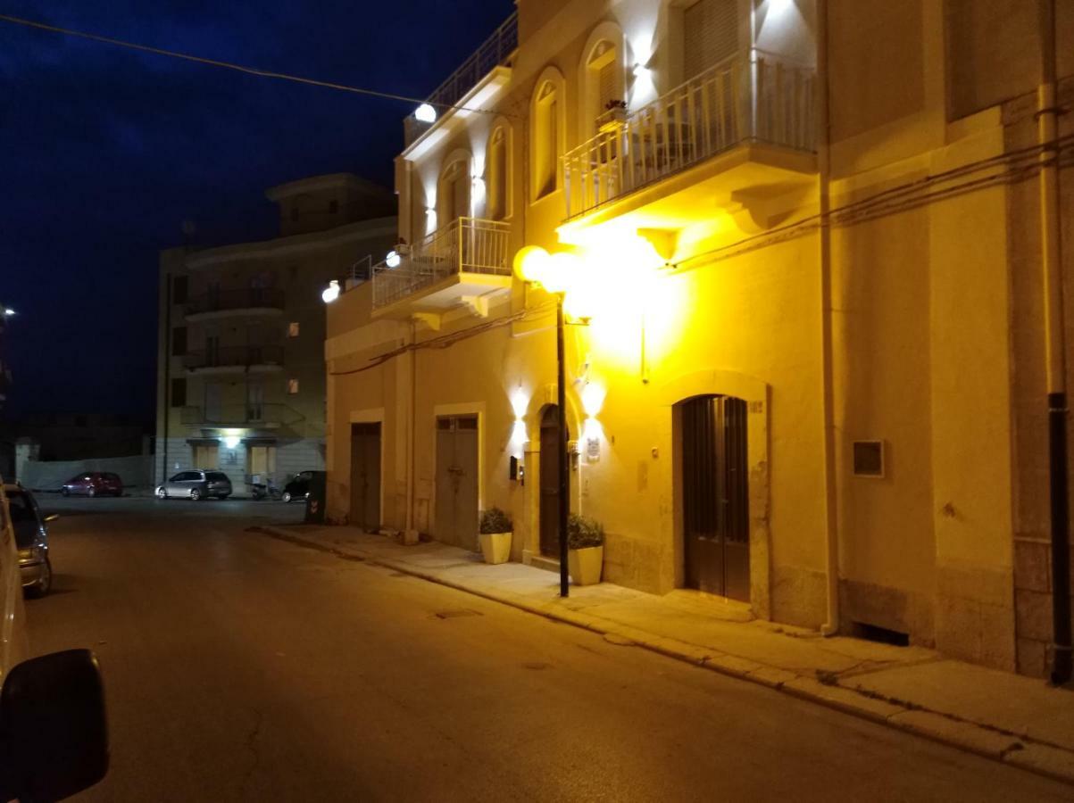 Domus Al Corso B&B Canosa di Puglia Exterior foto